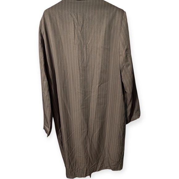 PrettyLittleThing Gray Pinstripe Blazer - Picture 2 of 4